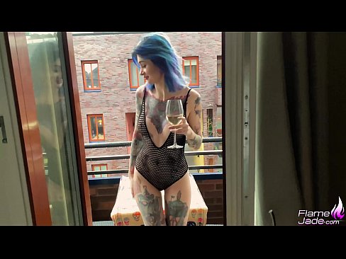 ❤️ Fille énorme suçant à pleine bouche et baisant passionnément sous le ciel ouvert ❌ Fuck vidéo at us ️❤